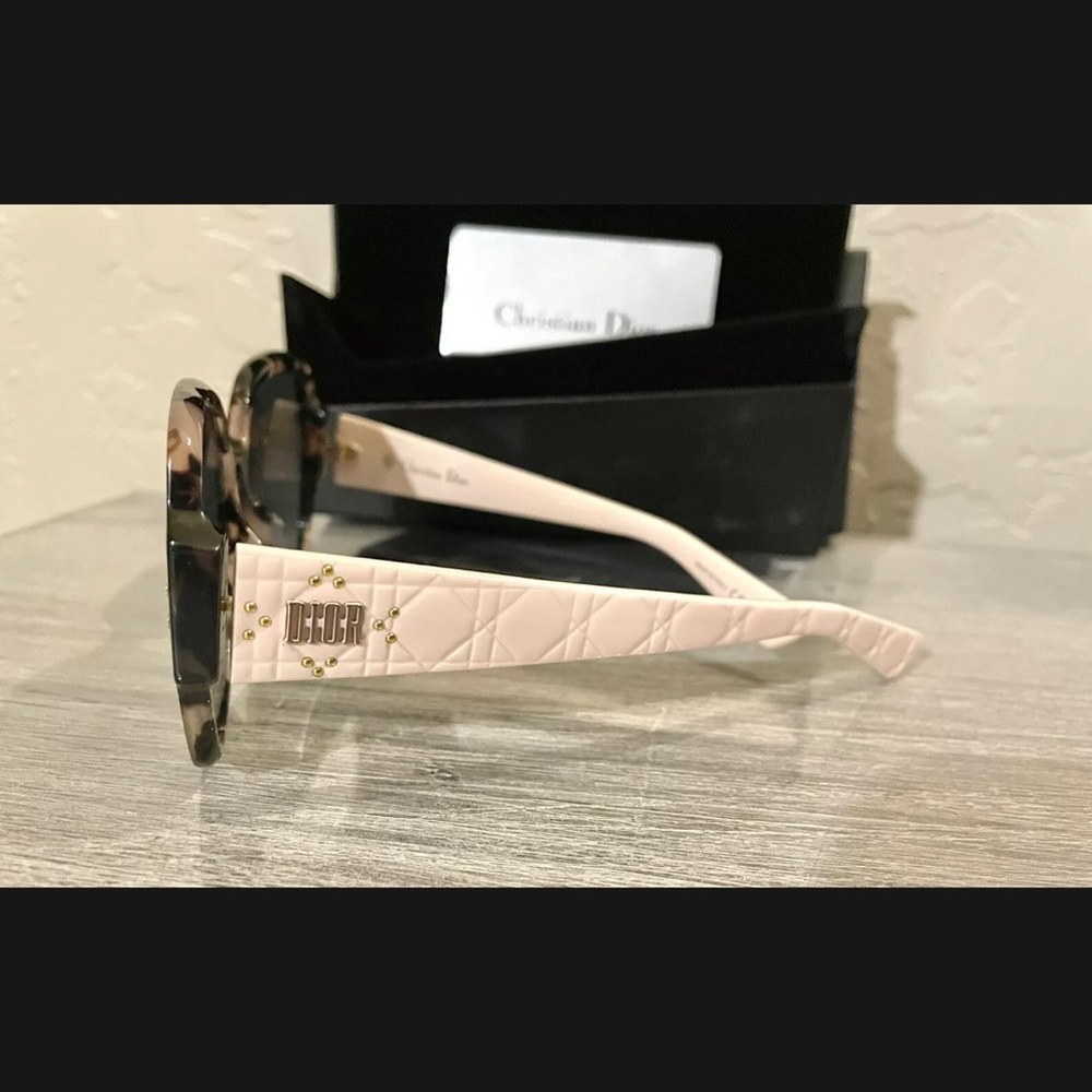 🎉HP🎉New Lady Dior Christian Dior Light Pink💖Studded 57mm Sunglasses Italy - Picture 9 of 16